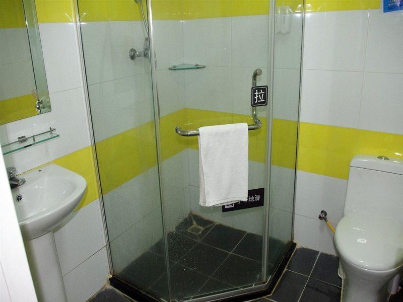 7 Days Inn Yangjiang Xinyue International Studio Kültér fotó