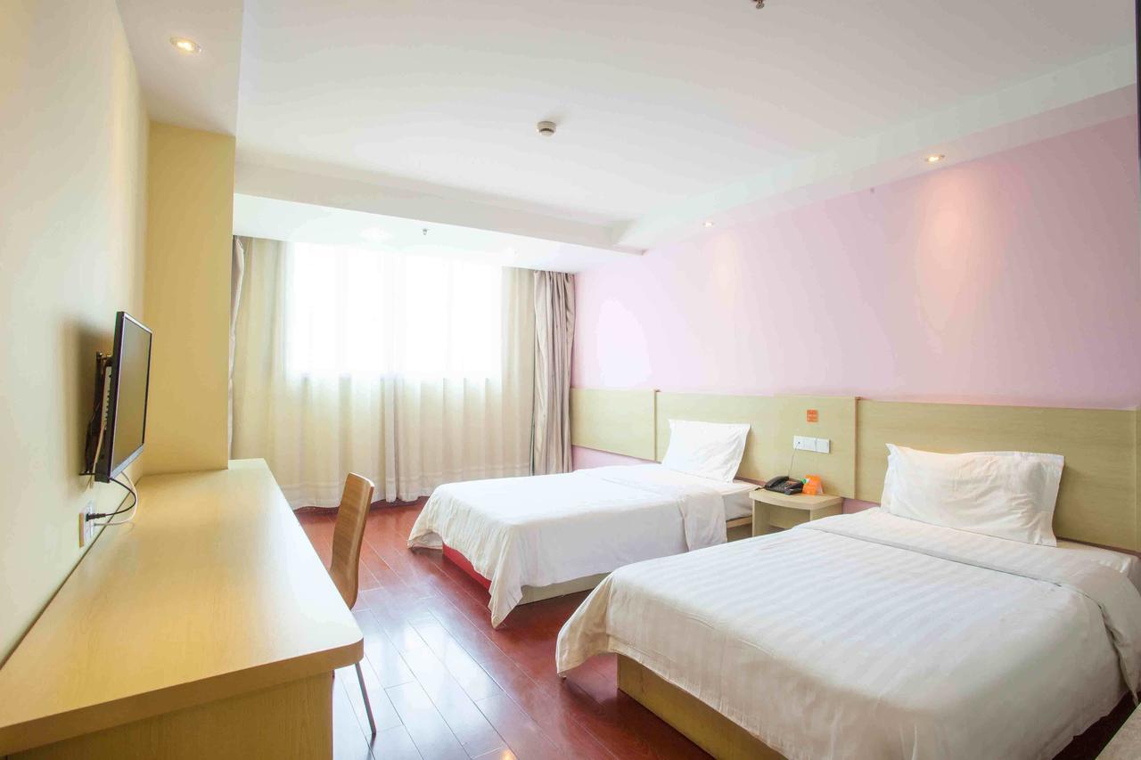 7 Days Inn Yangjiang Xinyue International Studio Szoba fotó