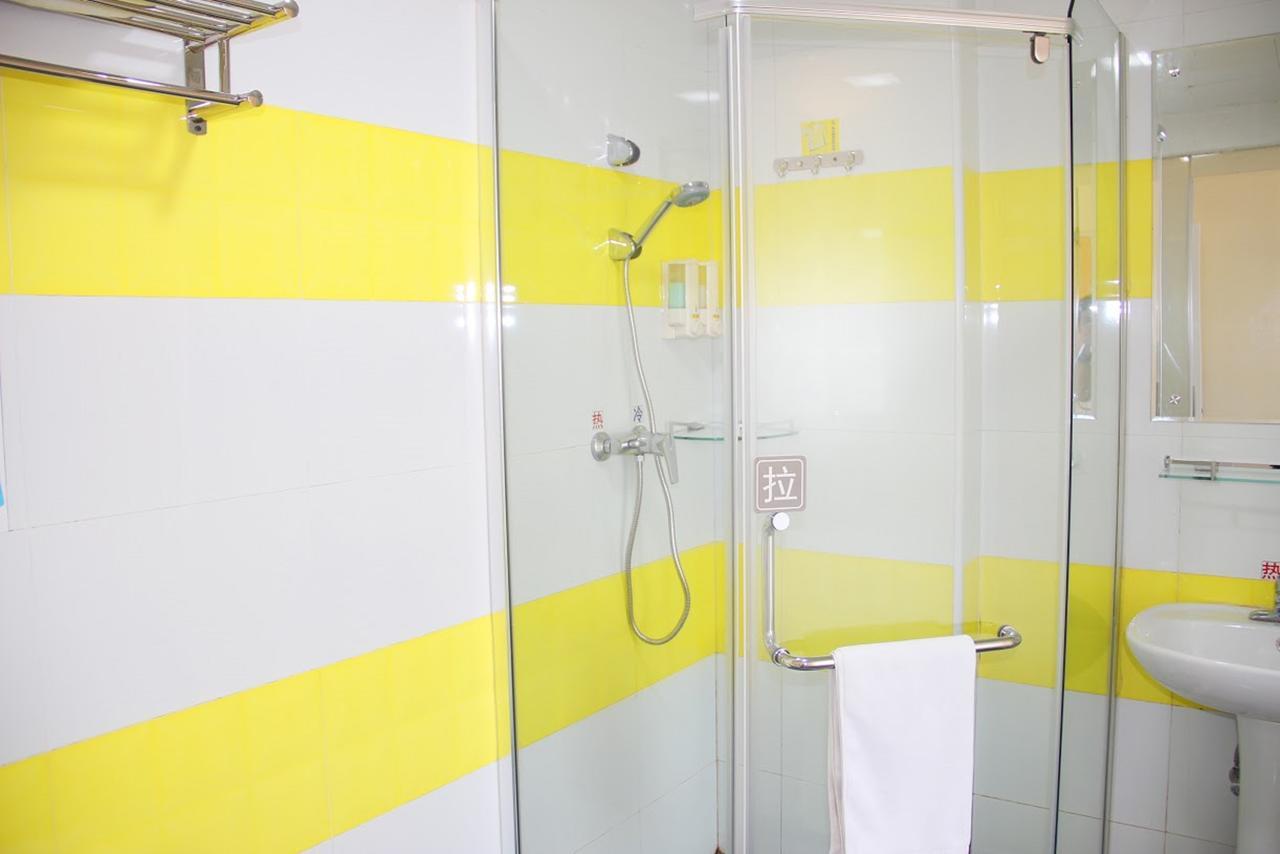 7 Days Inn Yangjiang Xinyue International Studio Kültér fotó